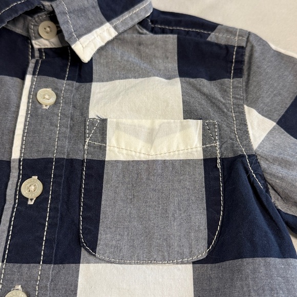 OshKosh B'gosh - Navy and White Plaid Short Sleeve Button down Shirt - Picture 2 of 3
